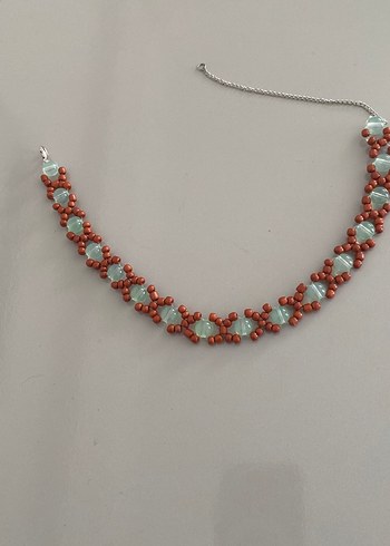Zara Turkuaz ve Kırmızı Boncuklu Midi Kadın Kolye