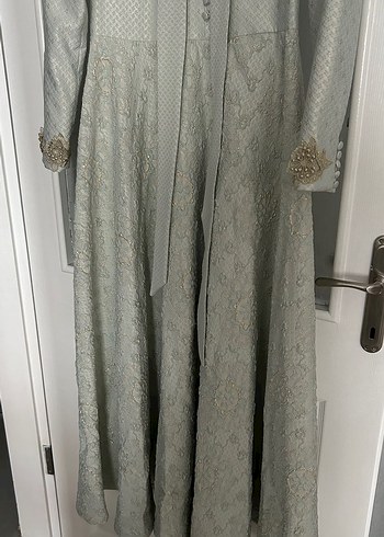 Düğmeli Uzun Gri Nakışlı Kadın Elbise - Görsel 2