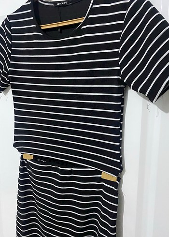 Çizgili Siyah beyaz üst ve etek takım - Görsel 8