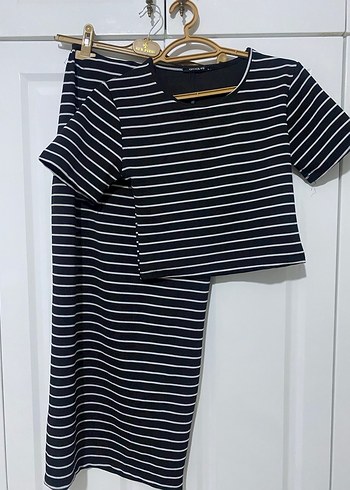 Çizgili Siyah beyaz üst ve etek takım - Görsel 9