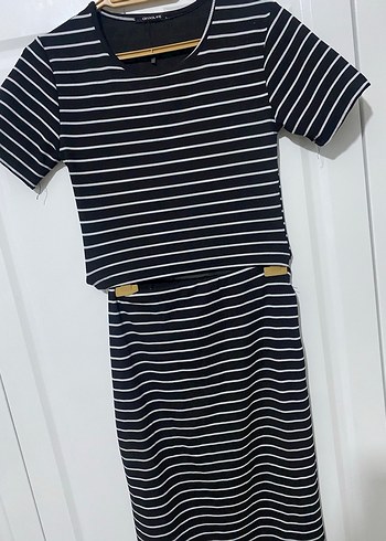 Çizgili Siyah beyaz üst ve etek takım - Görsel 4