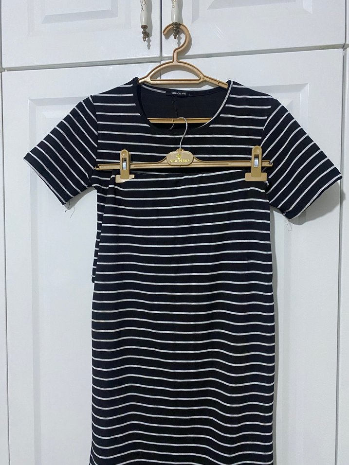 Çizgili Siyah beyaz üst ve etek takım - Görsel 5