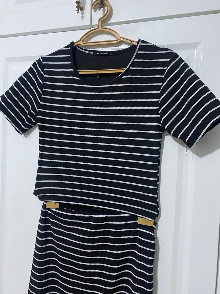 Çizgili Siyah beyaz üst ve etek takım - Görsel 3