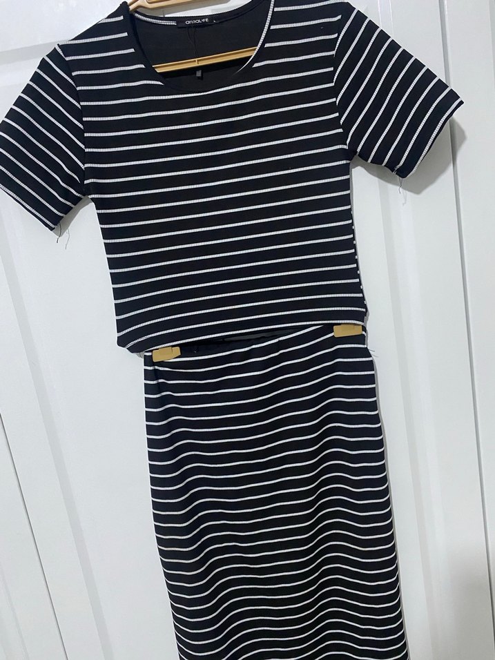 Çizgili Siyah beyaz üst ve etek takım - Görsel 4