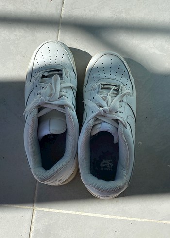 Nike Beyaz Minimalist Kadın Nike Spor Ayakkabısı