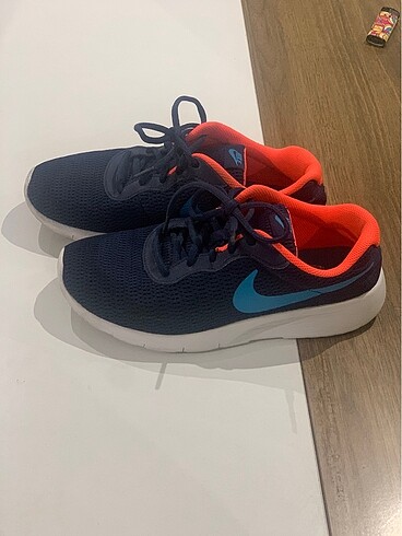 Nike spor ayakkabı