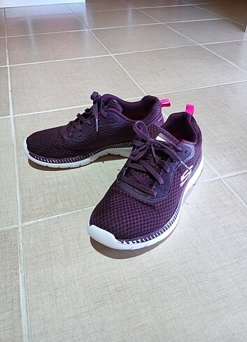 Skechers lite-weight spor ayakkabı