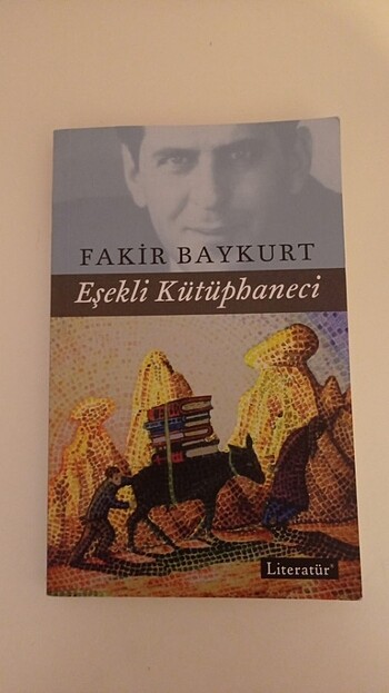Eşekli Kütüphaneci