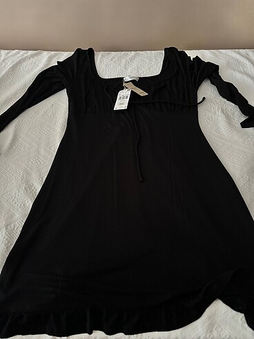 xl Beden Mango mini siyah etiketli elbise