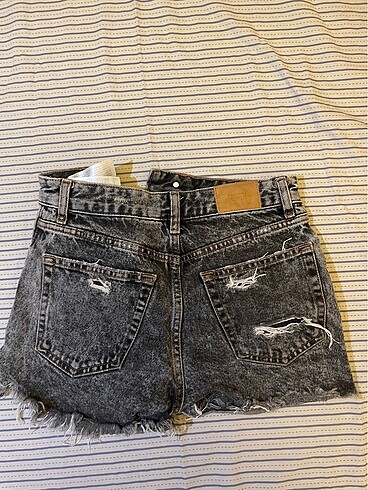 xs Beden Bershka mini kot şort