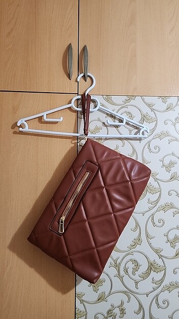 Bordo çanta (Askısı mevcut) - Görsel 2