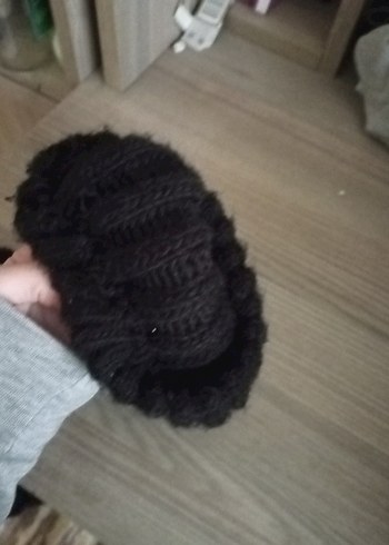 Kadın Siyah Örgü Ponponlu Bere - Görsel 3