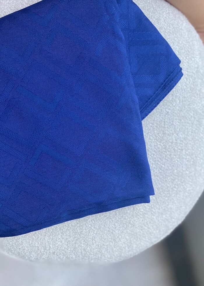 Lacivert şal - Görsel 2