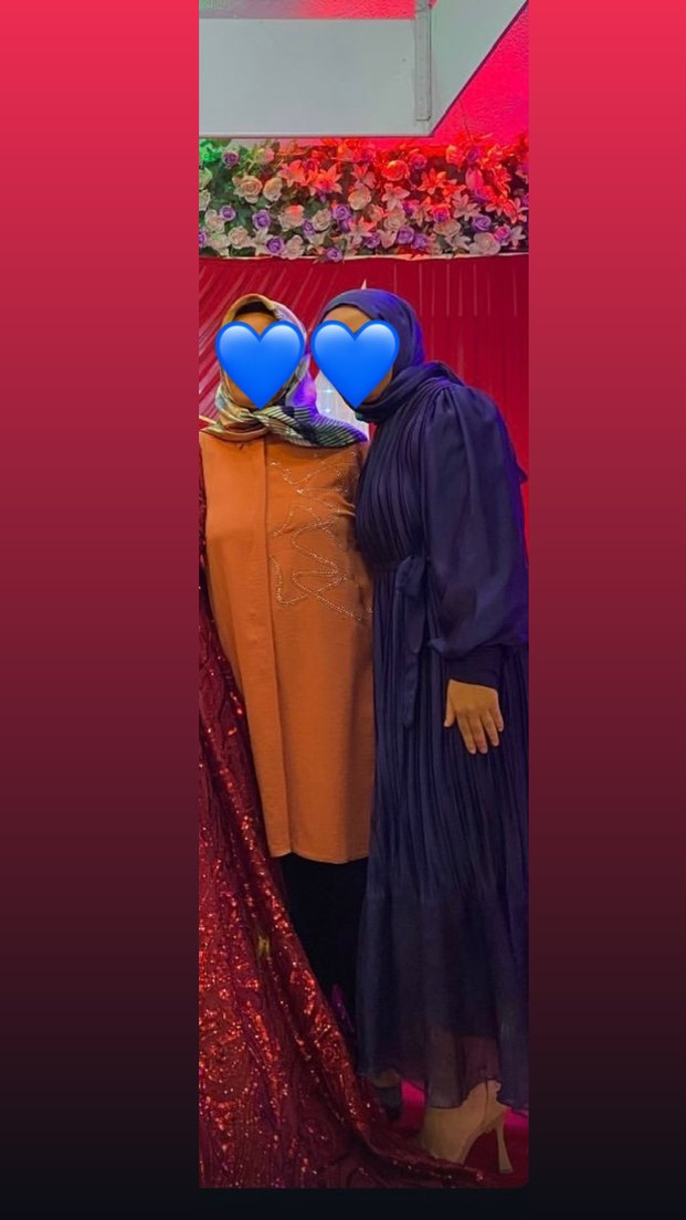 Lacivert pileli elbise - Görsel 2