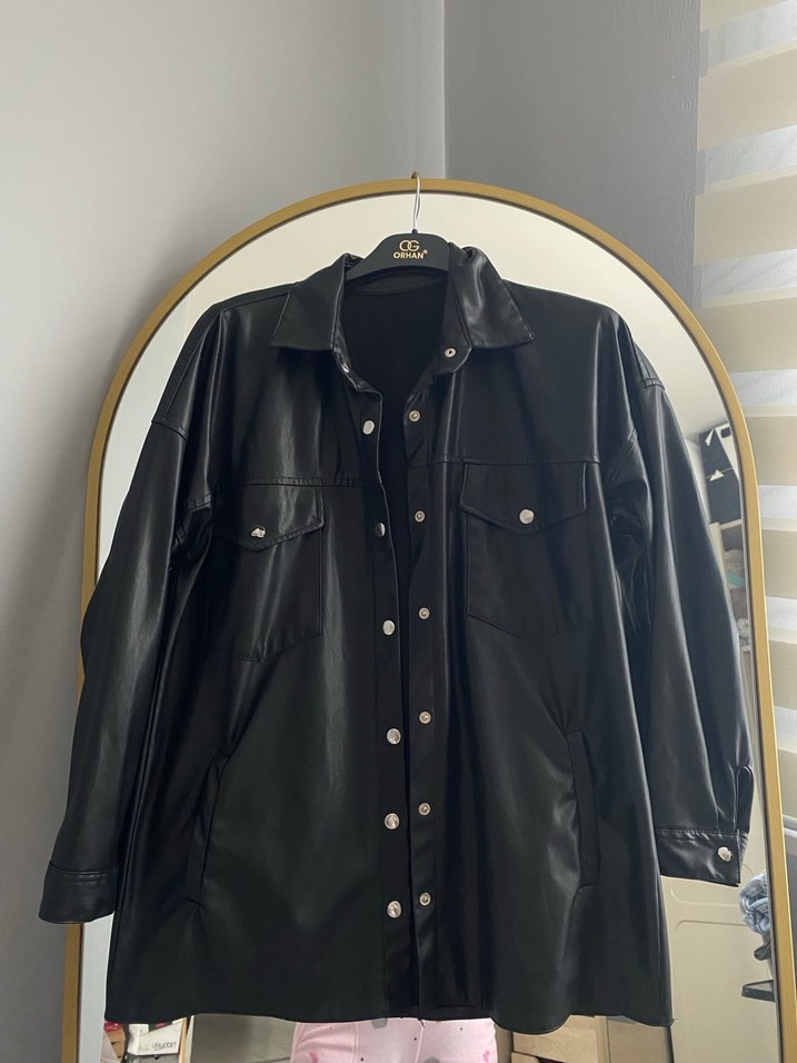 Siyah Düğmeli Deri Midi Ceket - Görsel 2