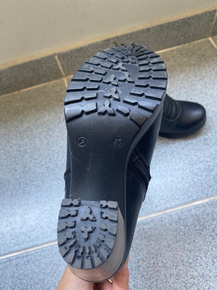 Tokalı Kadın Siyah Topuklu Bot - Görsel 3