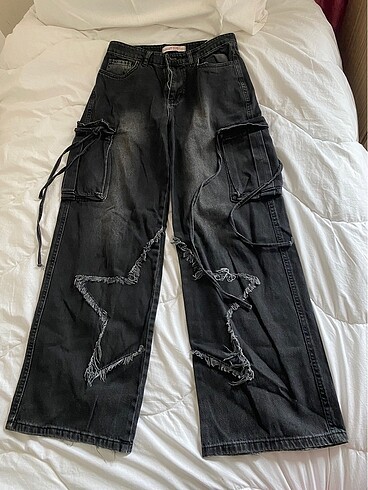Yıldızlı ve ipli baggy jean