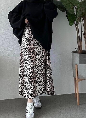 Leopar Desenli Saten Etek