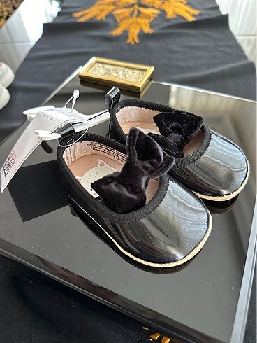 Etiketli H&M Kız Bebek Babet 14/15