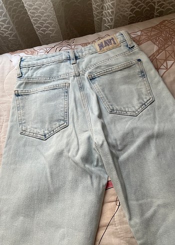 34 Beden mavi Renk Mavı jean