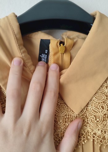 Bej Kadın Pilili Klasik Gömlek - Görsel 3