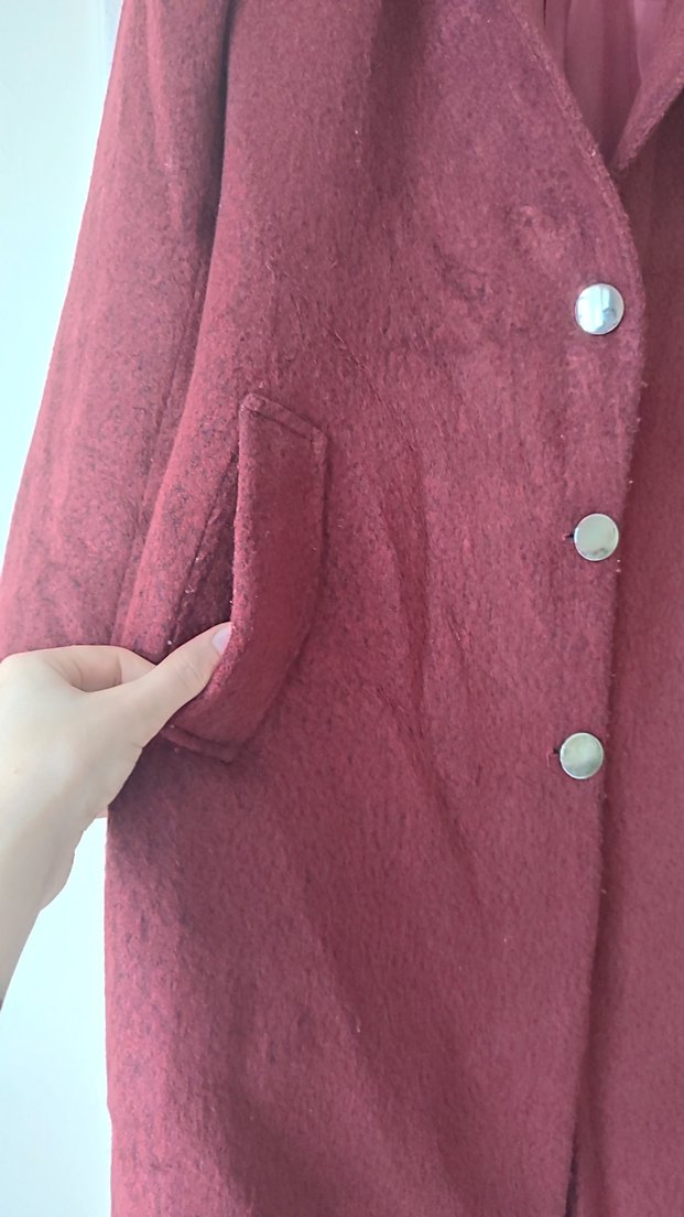 Düğmeli Bordo Kaban - Görsel 3