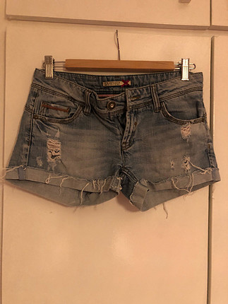 Stradivarius kot şort