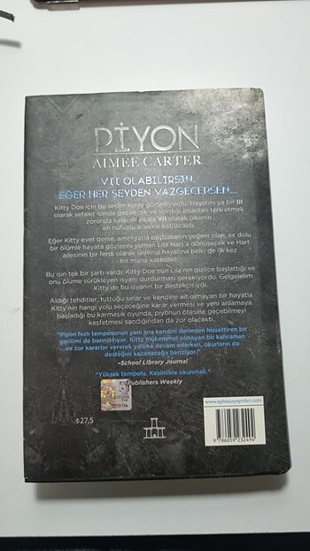 Piyon - Aimee Carter