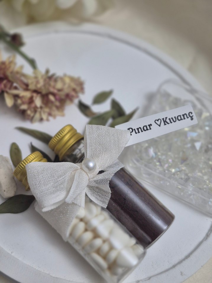 Beyaz Fiyonk Detaylı Mini Hediye Seti Kahve ve Kalpli şeker - Görsel 2