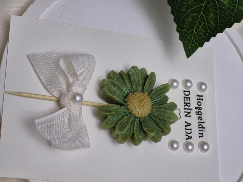 Yeşil Pastel Çiçek Mum Süsü - Görsel 2