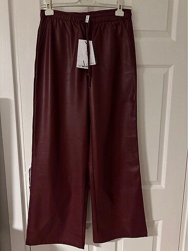 Stradivarius Stradivarius deri bordo pantolon