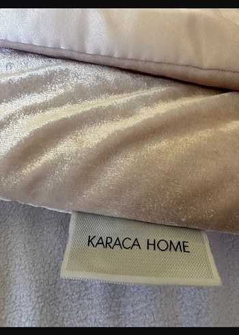İşlemeli pudra rengi kadife Karaca marka yatak örtüsü 2 kere ser - Görsel 5