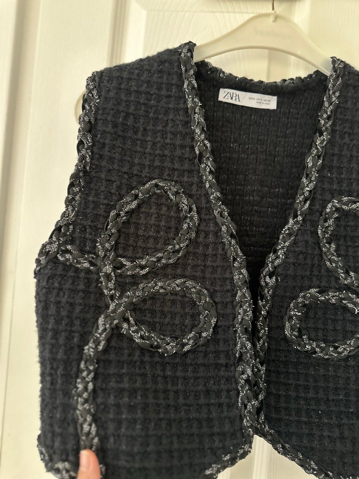 Nakışlı Siyah Örgü Kısa Kadın Yelek - Görsel 3