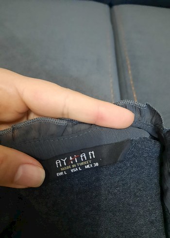 Gri Mini Denim V Yaka Fırfırlı Bluz - Görsel 2