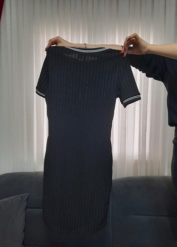 Siyah Kısa Kollu Midi Piliseli Elbise - Görsel 2