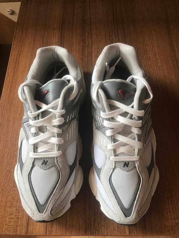 New Balance 9060 Gri Unisex Ayakkabı - Görsel 3