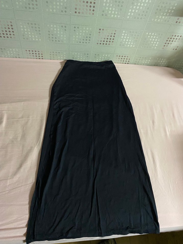 Siyah Uzun Yırtmaçlı Etek - Görsel 2