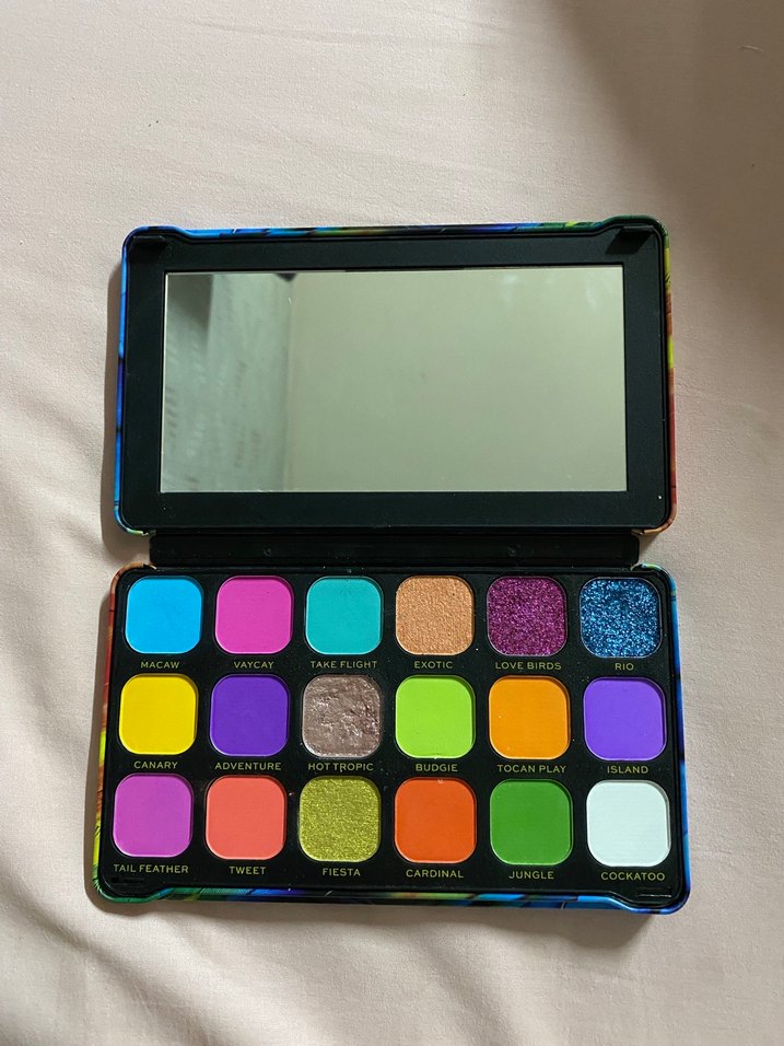 Revolution Çok Renkli Far Paleti ve Show your paleti - Görsel 2