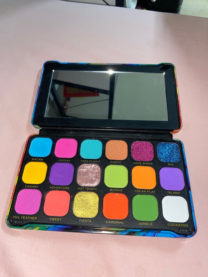 Revolution Çok Renkli Far Paleti ve Show your paleti - Görsel 3