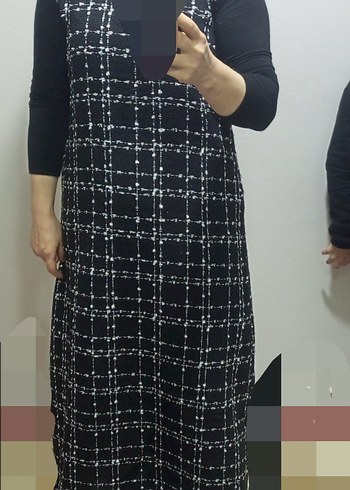 V Yaka Kareli Uzun Elbise - Görsel 2