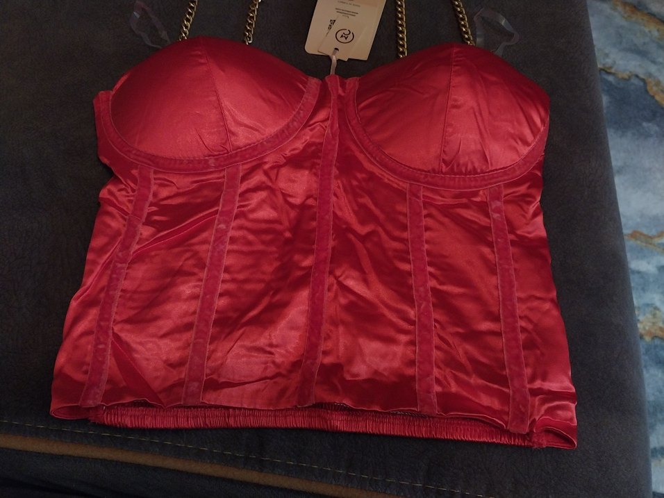 Zincir Detaylı Kırmızı Straplez Büstiyer - Görsel 3