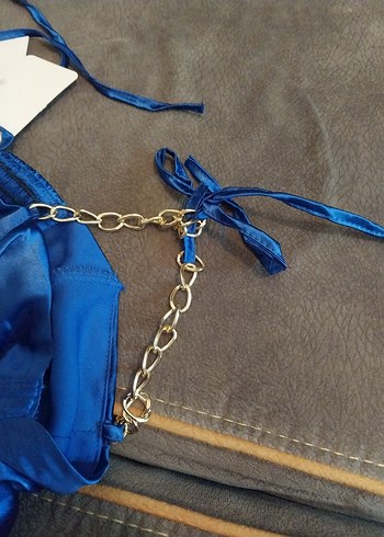 Zincir Detaylı Parlak Mavi Mini Büstiyer - Görsel 4