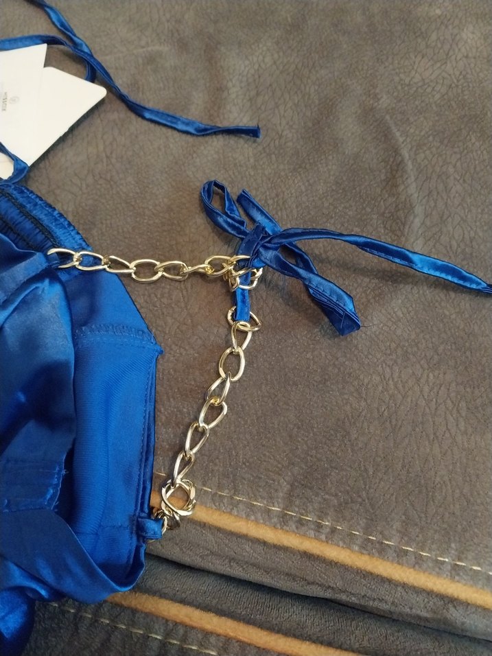 Zincir Detaylı Parlak Mavi Mini Büstiyer - Görsel 4