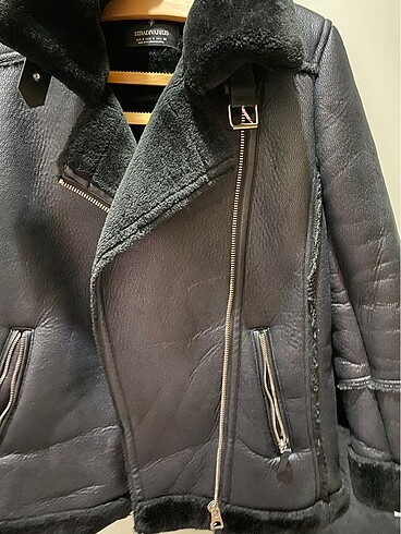 Stradivarius Suni kürklü mont