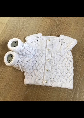 Örgü bebek yeleği ve patik takım beyaz - Görsel 2