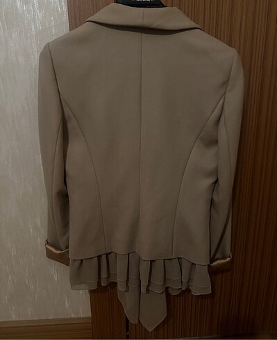 38 Beden Twist Ceket