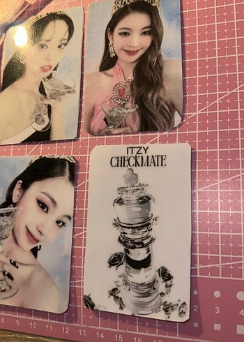 English Home İtzy checkmate ot4 photocart açıklama gell