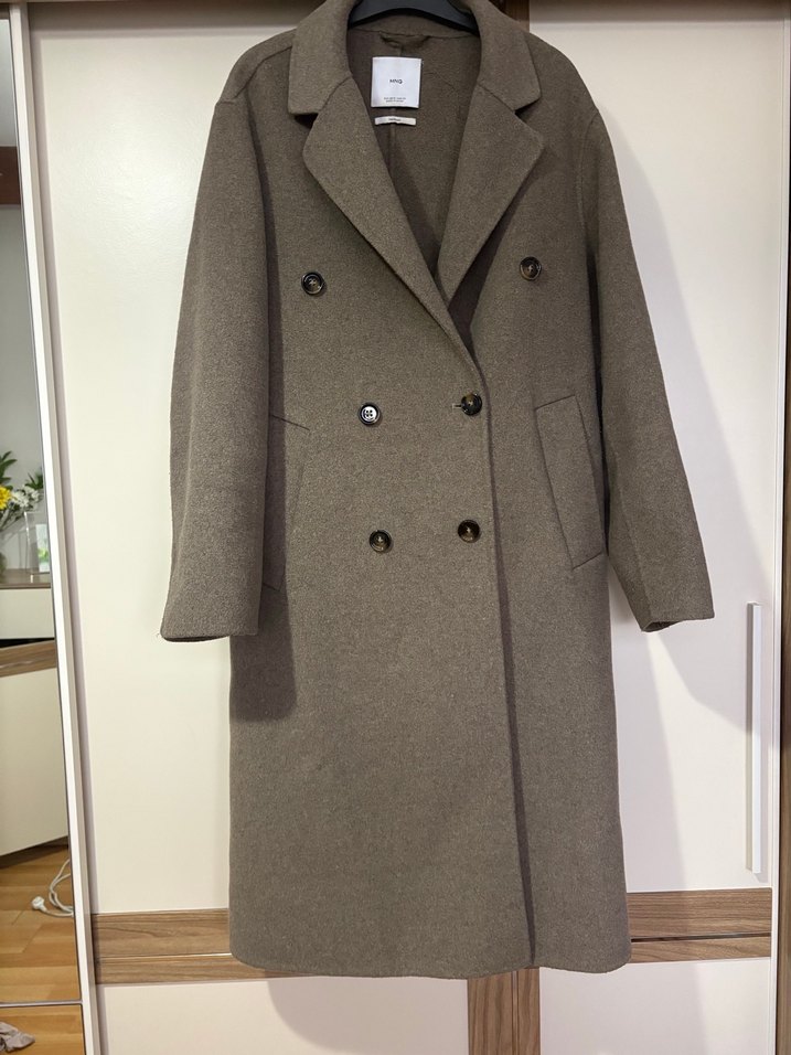 Düğmeli Uzun Koyu Kahverengi Kaban mango - Görsel 4