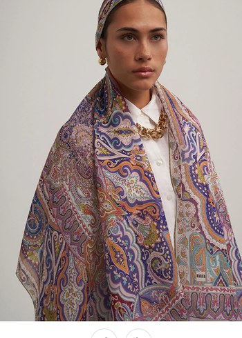Zincir Detaylı Çok Renkli Saten Kadın Şal Moreno - Görsel 3