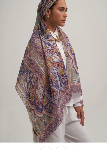 Zincir Detaylı Çok Renkli Saten Kadın Şal Moreno - Görsel 2